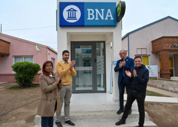 Inauguración de cajeros automáticos en Anchorena y Fortuna.