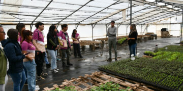 La Escuela Técnica N° 1 “Elena Ossola de Horas” de Naschel visitó el predio de Sol Puntano