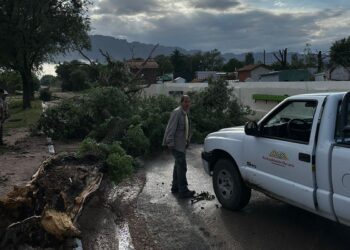 Villa Larca: trabajan para normalizar la situación tras un temporal