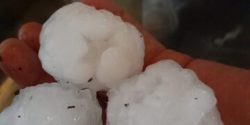 En San Francisco, la piedra también sorprendió