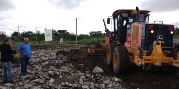 Intensos trabajos de Vialidad Provincial en Merlo para recuperar calles y despejar escombros