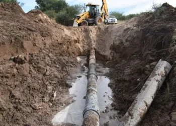San Luis Agua realiza tareas de reparación en el acueducto del Oeste “Eloy Bona”