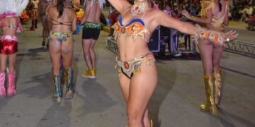 Exitoso Carnaval en Naschel: Seis Comparsas Iluminaron la Noche del Sábado