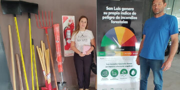 Entregaron equipamiento para colaborar en la lucha contra el fuego del norte provincial