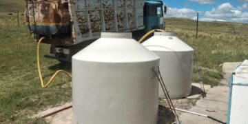 Abastecen con agua cruda a más de 20 escuelas en el departamento San Martín