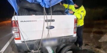 La Horqueta: demoraron a dos hombres que transportaban más de 50 cubiertas de dudosa procedencia