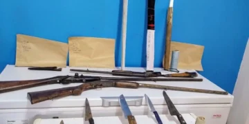 Lafinur: secuestran armas de fuego, cuchillo y drogas