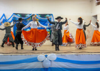 Fraga celebró el aniversario patrio con una gran kermés criolla