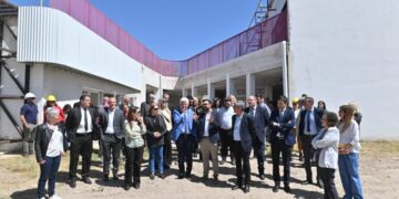 Poggi reactivó la obra de la escuela del barrio 272 viviendas que el mismo había frenado