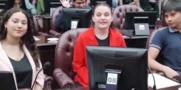 Alumnos de Naschel fueron diputados por un día