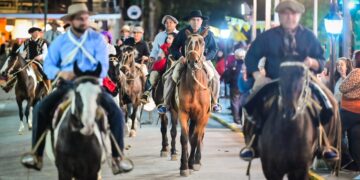VILLA DE MERLO: Agrupaciones gauchas de los Comechingones marcharon por devoción Nuestra Señora del Rosario