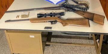 Paraje El Barrial: la Policía realizó un allanamiento por una causa de amenazas y secuestró armas de fuego, cartuchos y proyectiles
