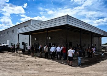 Villa del Carmen ya tiene su nuevo salón cultural y recreativo. Fue construido por la gestión anterior y lo finaliza la nueva