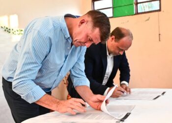 Acceso renovado e iluminación en el Bagual