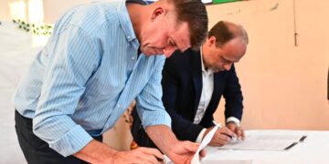 Acceso renovado e iluminación en el Bagual