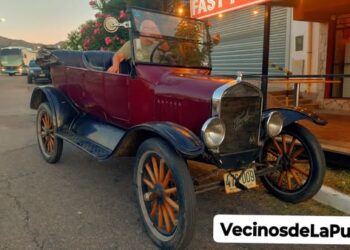 Una tarde cualquiera en La Punta y te encontras con un Ford T que cumple 100 años