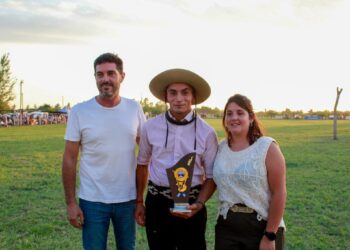 Buena Esperanza entregó un reconocimiento a Alexis Zabala