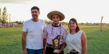 Buena Esperanza entregó un reconocimiento a Alexis Zabala