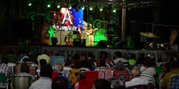 Con música y tradición, Papagayos brindó a lo grande en su 24° Festival de la Palmera Caranday