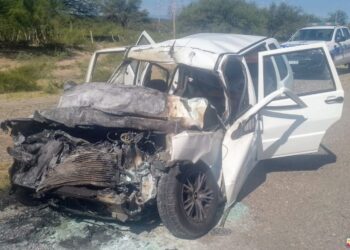 La Calera: dos personas fueron hospitalizadas tras un choque entre un auto y un camión en la ruta provincial 35