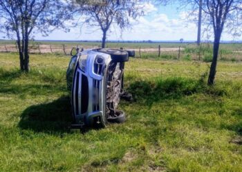 Vuelco en la autopista de los Comechingones: un niño y un hombre fueron hospitalizados