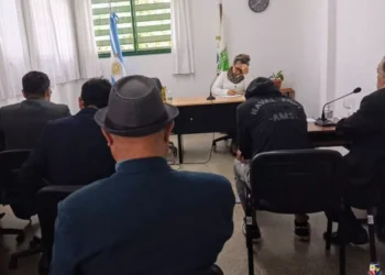 Golpeó con una maza a su compañero en Naschel y seguirá detenido