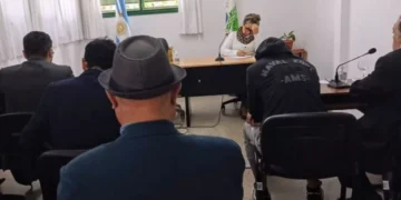 Golpeó con una maza a su compañero en Naschel y seguirá detenido