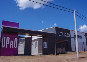 La UPrO amplía su alcance en el sur provincial gracias a un sistema de transporte gratuito