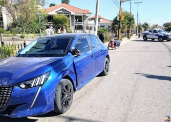 Un hombre resultó herido por el choque entre una motocicleta y un auto