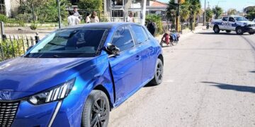 Un hombre resultó herido por el choque entre una motocicleta y un auto