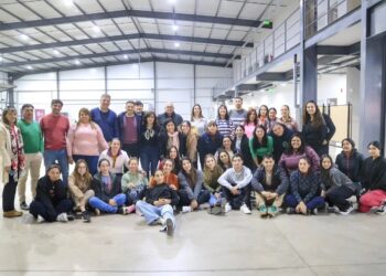 𝐋𝐚 𝐞𝐝𝐮𝐜𝐚𝐜𝐢𝐨́𝐧 𝐬𝐢𝐠𝐮𝐞 𝐜𝐫𝐞𝐜𝐢𝐞𝐧𝐝𝐨 𝐞𝐧 𝐓𝐢𝐥𝐢𝐬𝐚𝐫𝐚𝐨