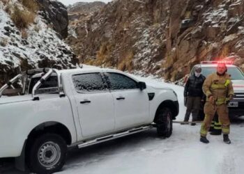 Rescataron a una familia que despistó en el camino al filo serrano de Merlo