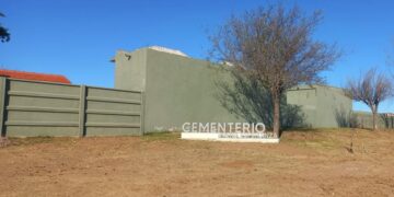 Buena Esperanza realiza trabajos de mantenimiento y mejoras de los espacios del cementerio local