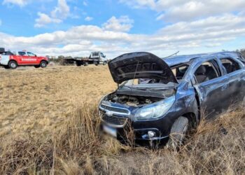 Seis personas resultaron heridas tras el vuelco de un vehículo en la Autopista Saladillo
