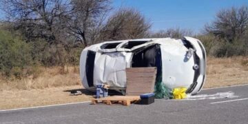 Una mujer resultó herida tras el vuelco de un automóvil en la ruta nacional 20