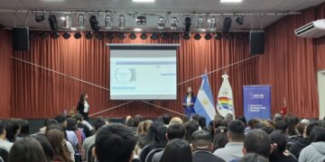 La capacitación docente en cooperativismo llega al departamento Dupuy