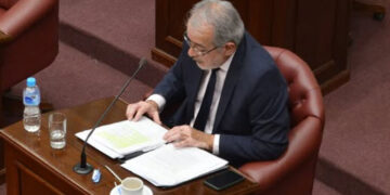 El senador Hugo Olguín cruzó al Vice gobernador Endeiza por no acompañar el repudio al veto de Milei presupuesto universitario