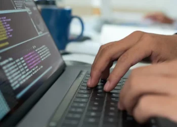 Un innovador proyecto de becas digitales para jóvenes apostando a impulsar la economía del conocimiento