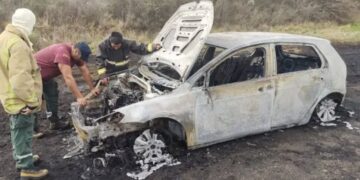 Un auto se incendió en la ruta provincial 5; el conductor resultó ileso
