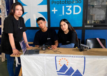Estudiantes de Escuelas Públicas Digitales Rurales brillaron en un congreso de robótica