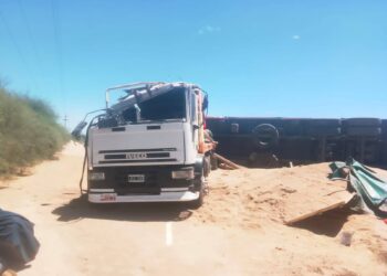 Accidente en la Autopista de las Serranías Puntanas: un camión volcó a la altura del kilómetro 832