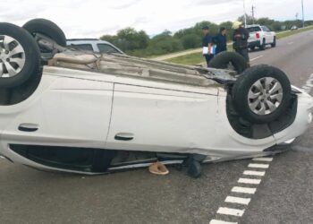 Vuelco en la Autopista Serranías Puntanas en cercanias a Balde