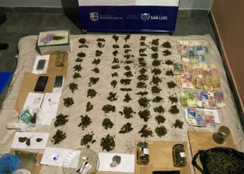 Desarticularon dos centros de venta de drogas e incautaron casi 4 millones de pesos en estupefacientes