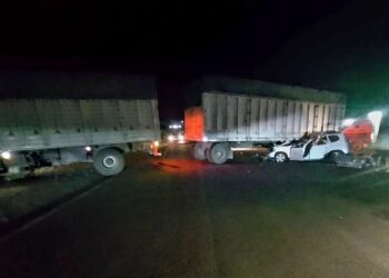 La Calera: Colisionaron un auto y un camión en la Ruta Nacional N.º 147