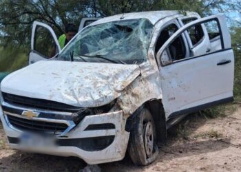 Un hombre y una mujer resultaron heridos tras el vuelco de una camioneta en la ruta nacional 147