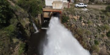 Abren descargadores de fondo de los diques Antonio Esteban Agüero, Saladillo, Luján y Las Palmeras