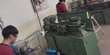 Estudiantes de Nueva Galia fabrican piezas para el hospital local