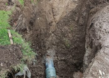 Repararon el acueducto que cruza la Villa de Merlo entre las estaciones de bombeo II y III