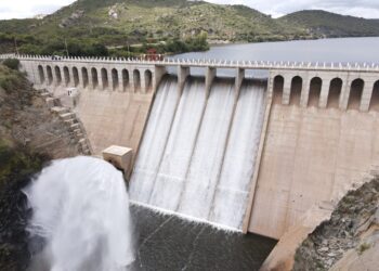 Abrirán las válvulas descargadoras de cinco diques provinciales
