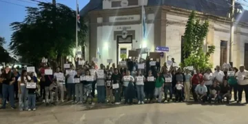 Familiares de policías vinculados a la causa por la muerte de Magalí Morales se movilizaron en Santa Rosa del Conlara